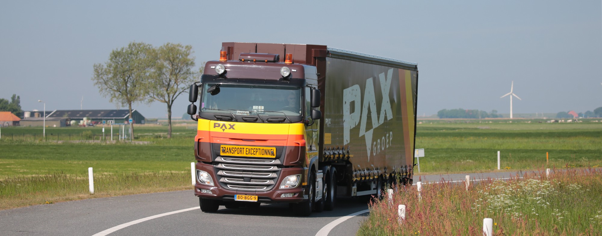 Machine Transport PAX Semi huiftrailer