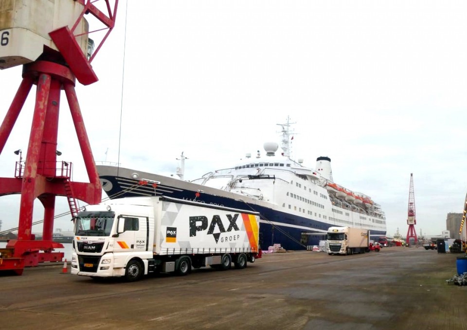PAX Cruiseschip belevering Engeland