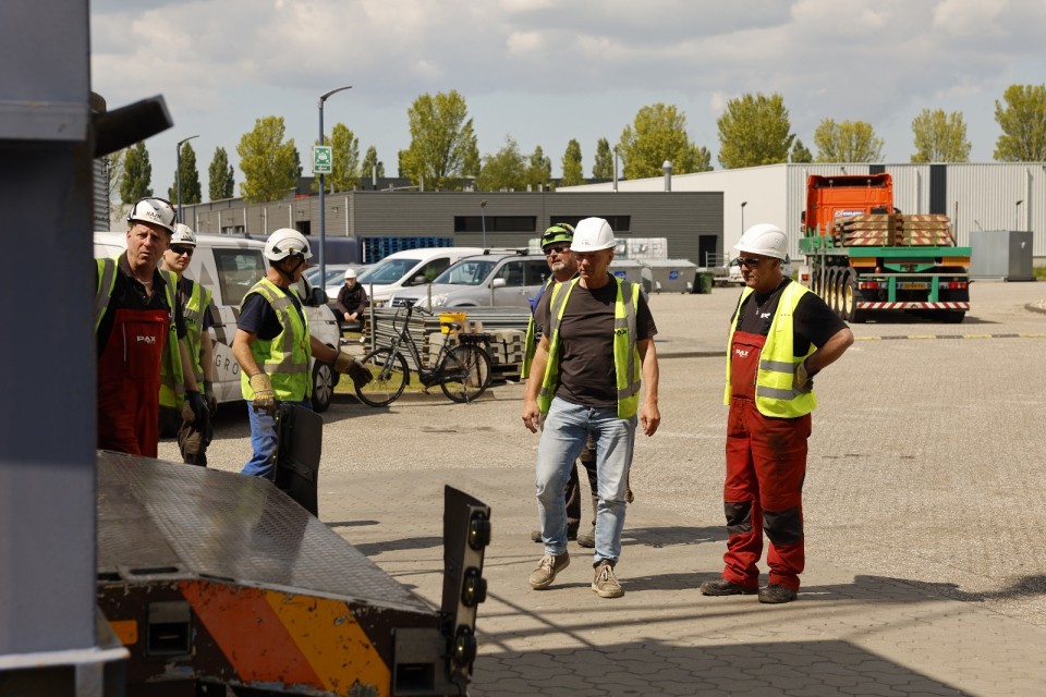 Demontage naverbrander